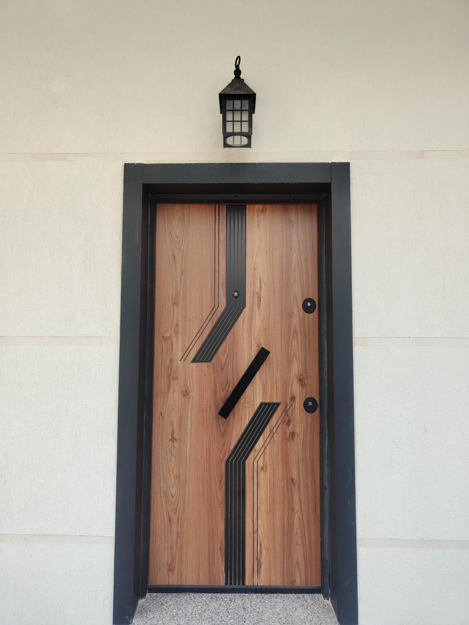 New Apartment Close To Sea And Downtown Vlorë Екстериор снимка